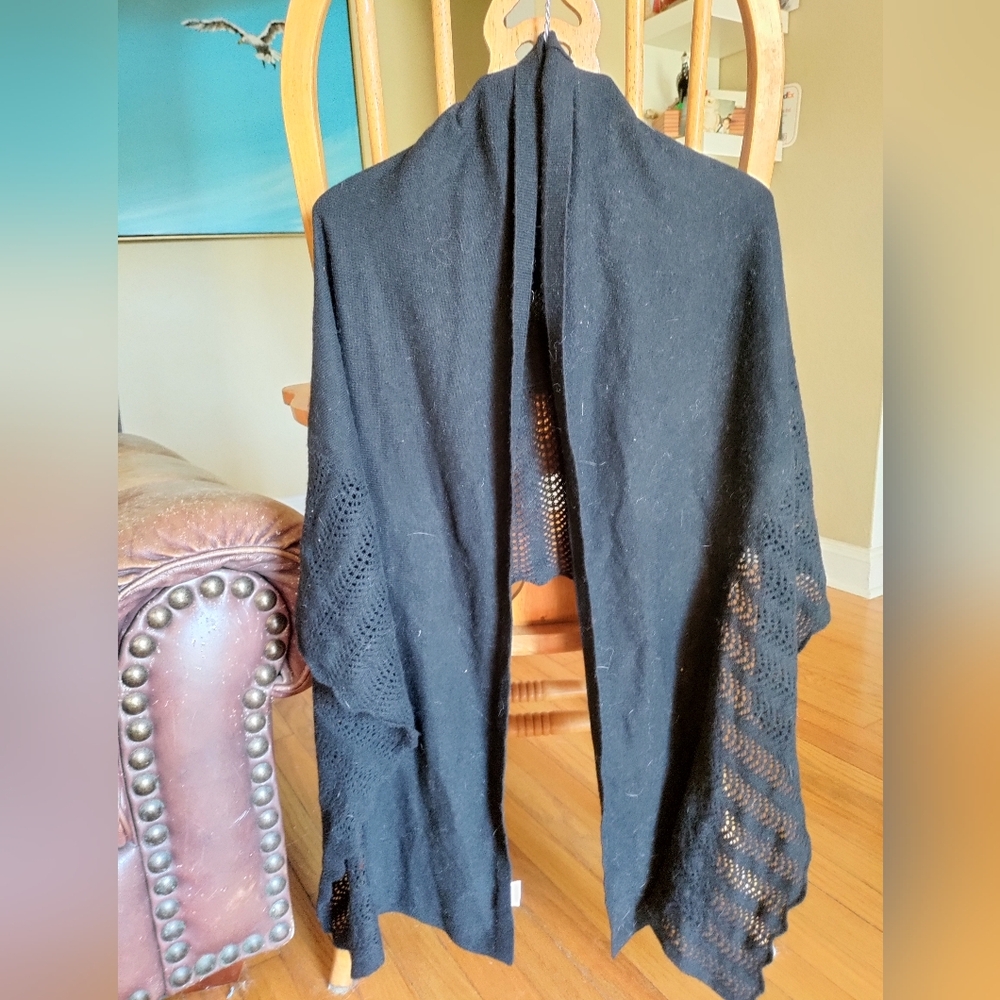 Black short shawl
